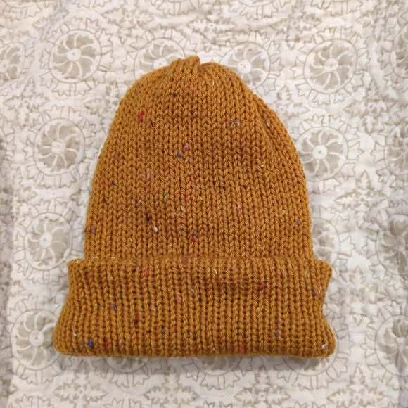 Three beanies large - Picture 3 of 4